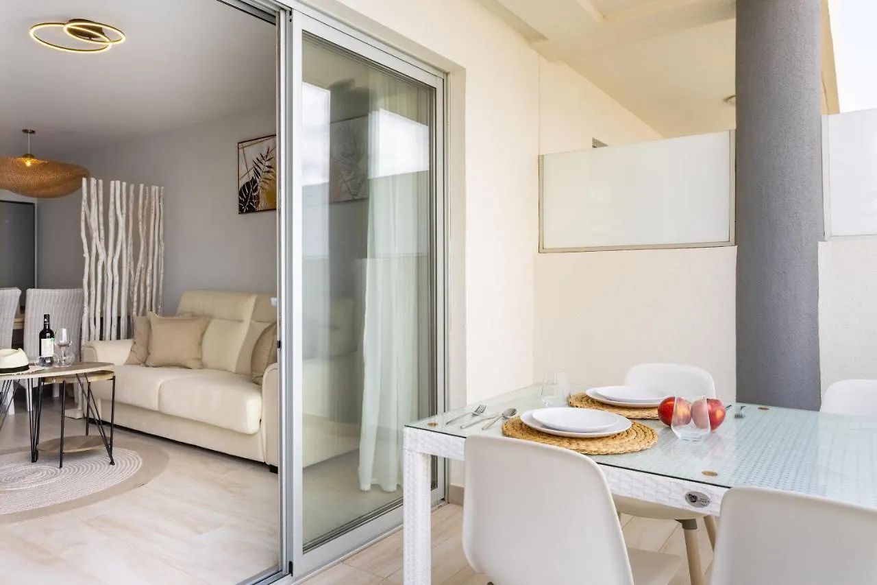 アパート Home2Book Stylish & Relax Attic La Tejita, Pool